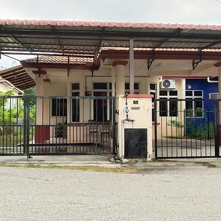 Aziziyati Muslem Homestay Klia Sepang - Semid House Exterior photo